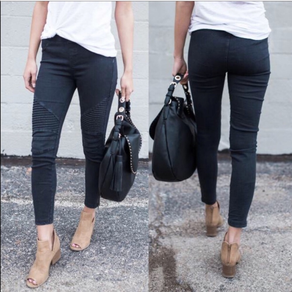 💕Last Pair- Small Black Moto Skinnies - Picture 3 of 3